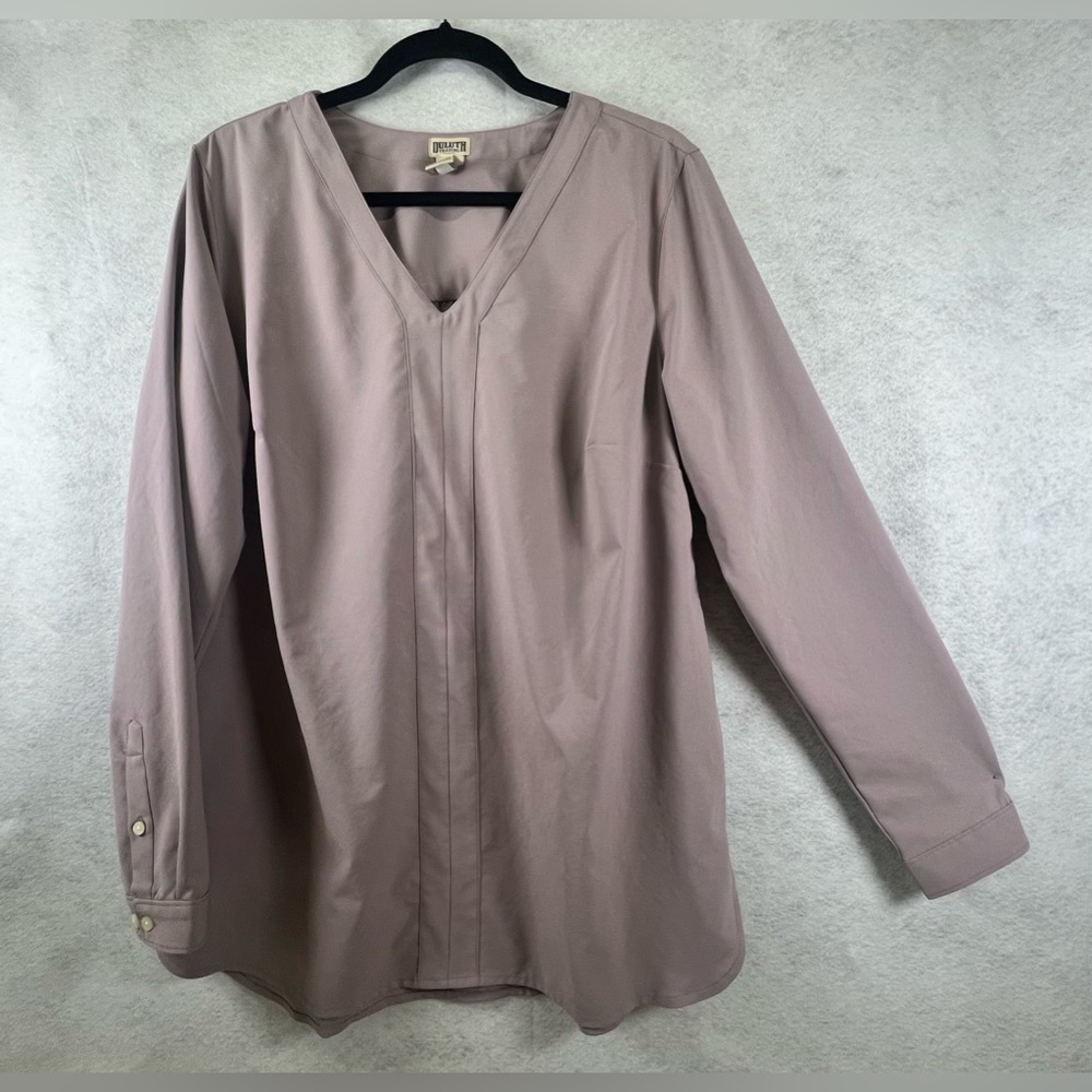 Duluth Trading Womens Large Tunic Top Nonstop Woven Dusty Light Purple Blouse B7